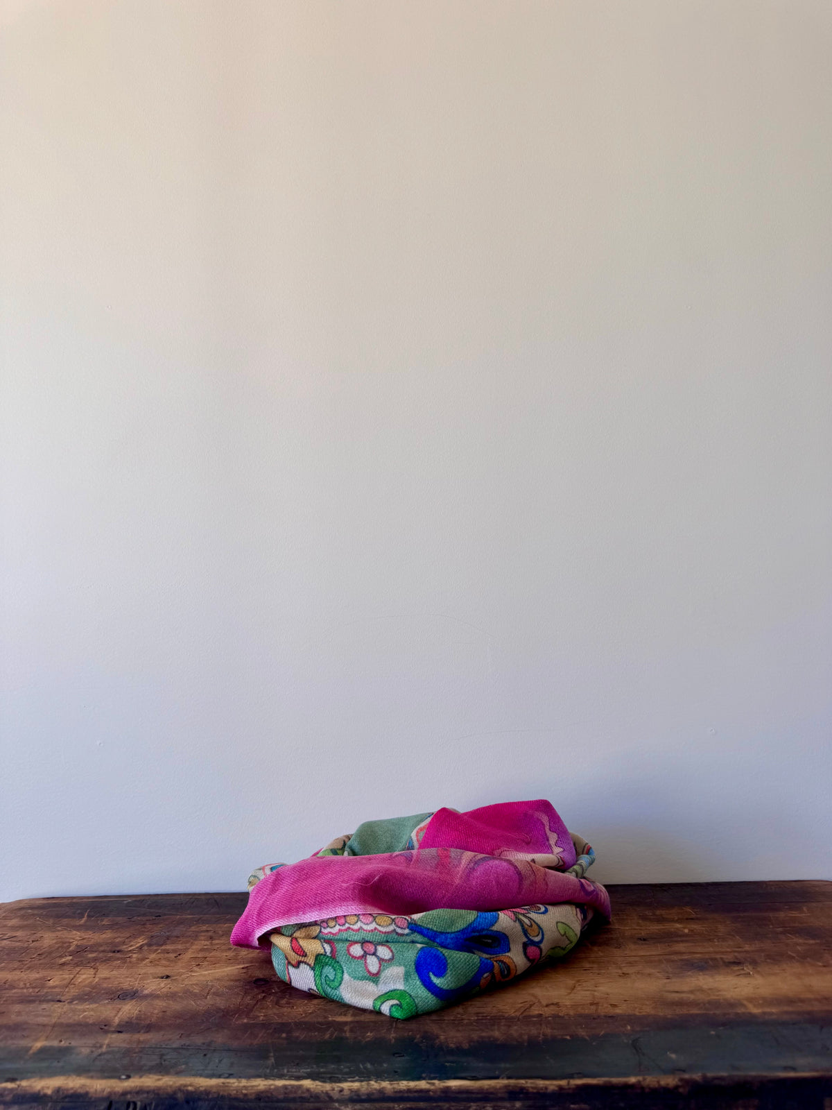 100% Fine Merino Wool Scarves – Pink & Blue Paisley
