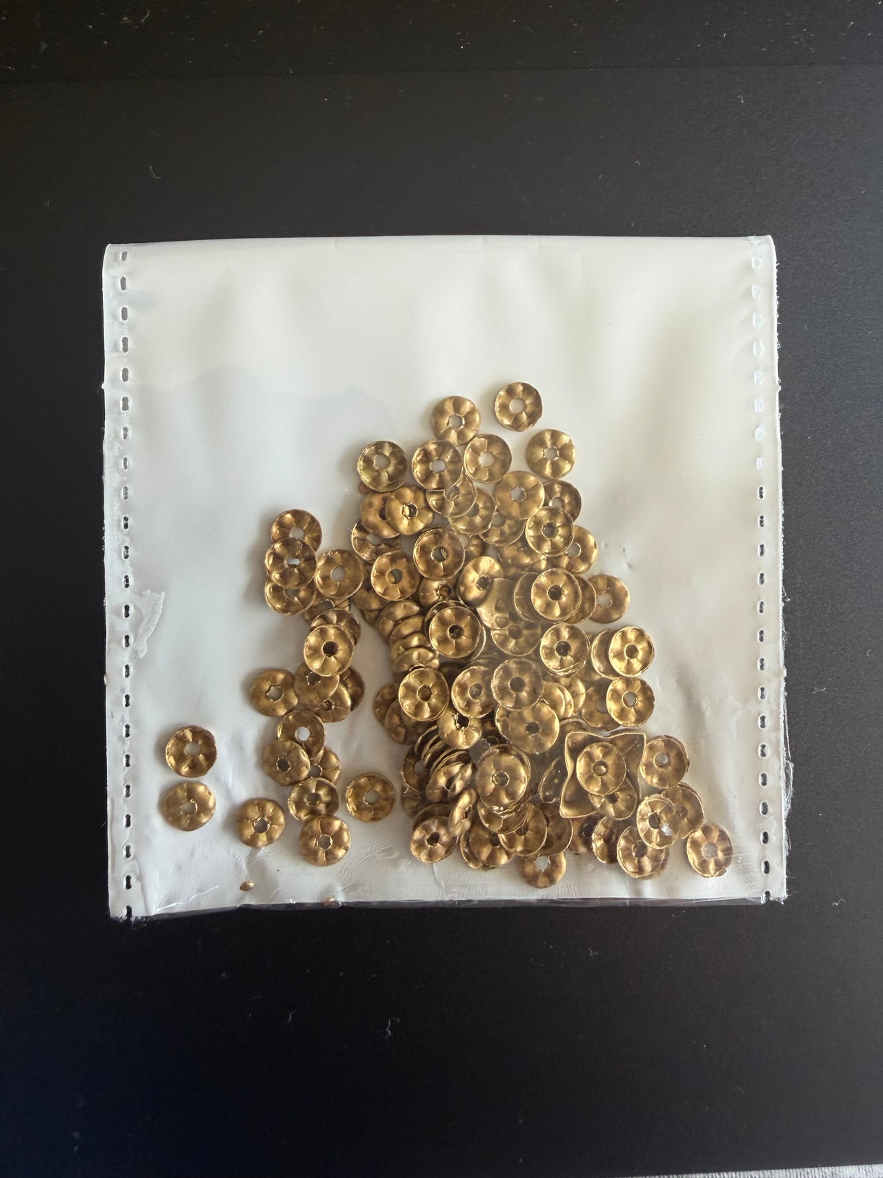 Metal Embellishments - Small Round Flowers
