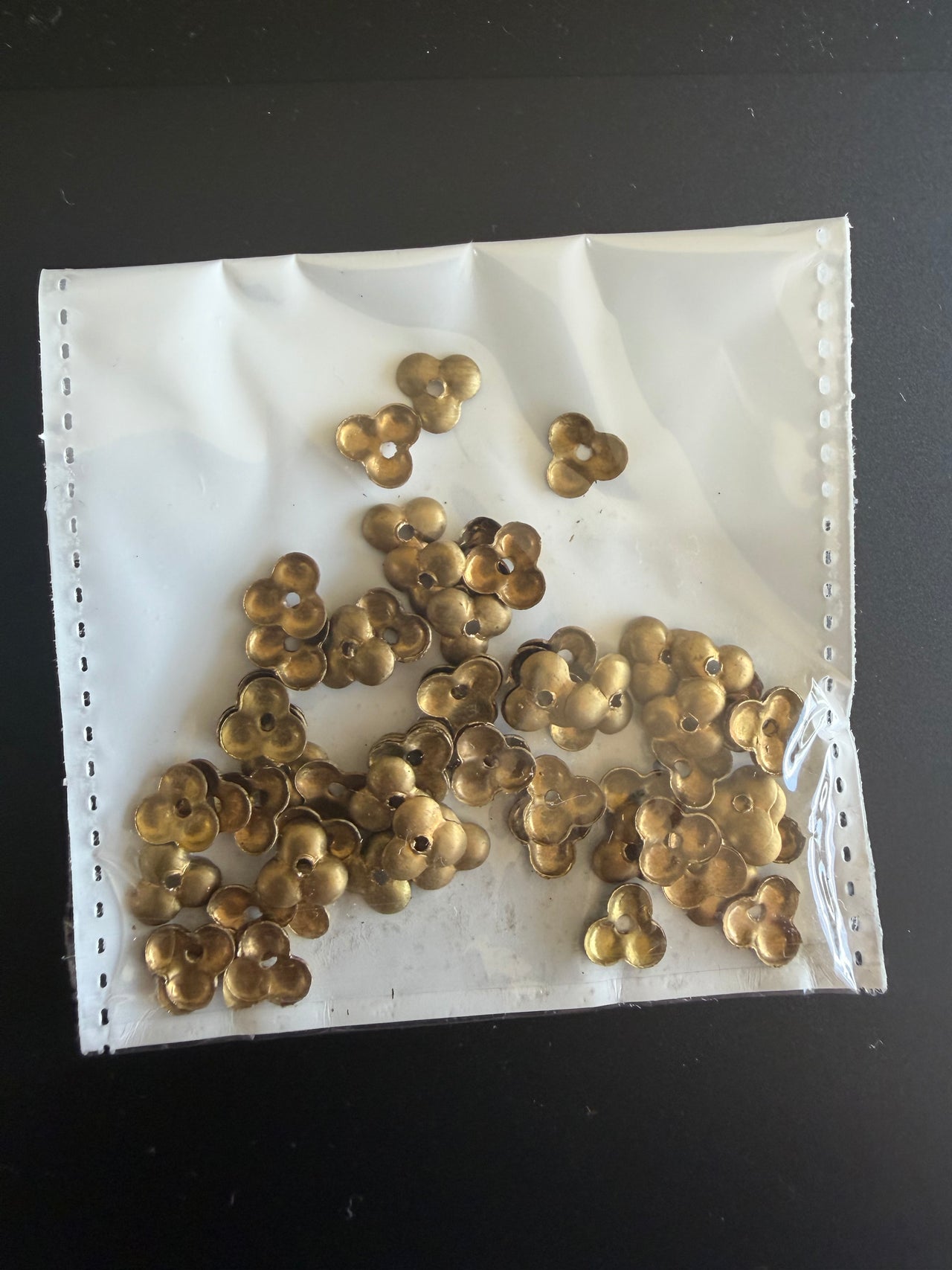Metal Embellishments - Three Petal Flowers
