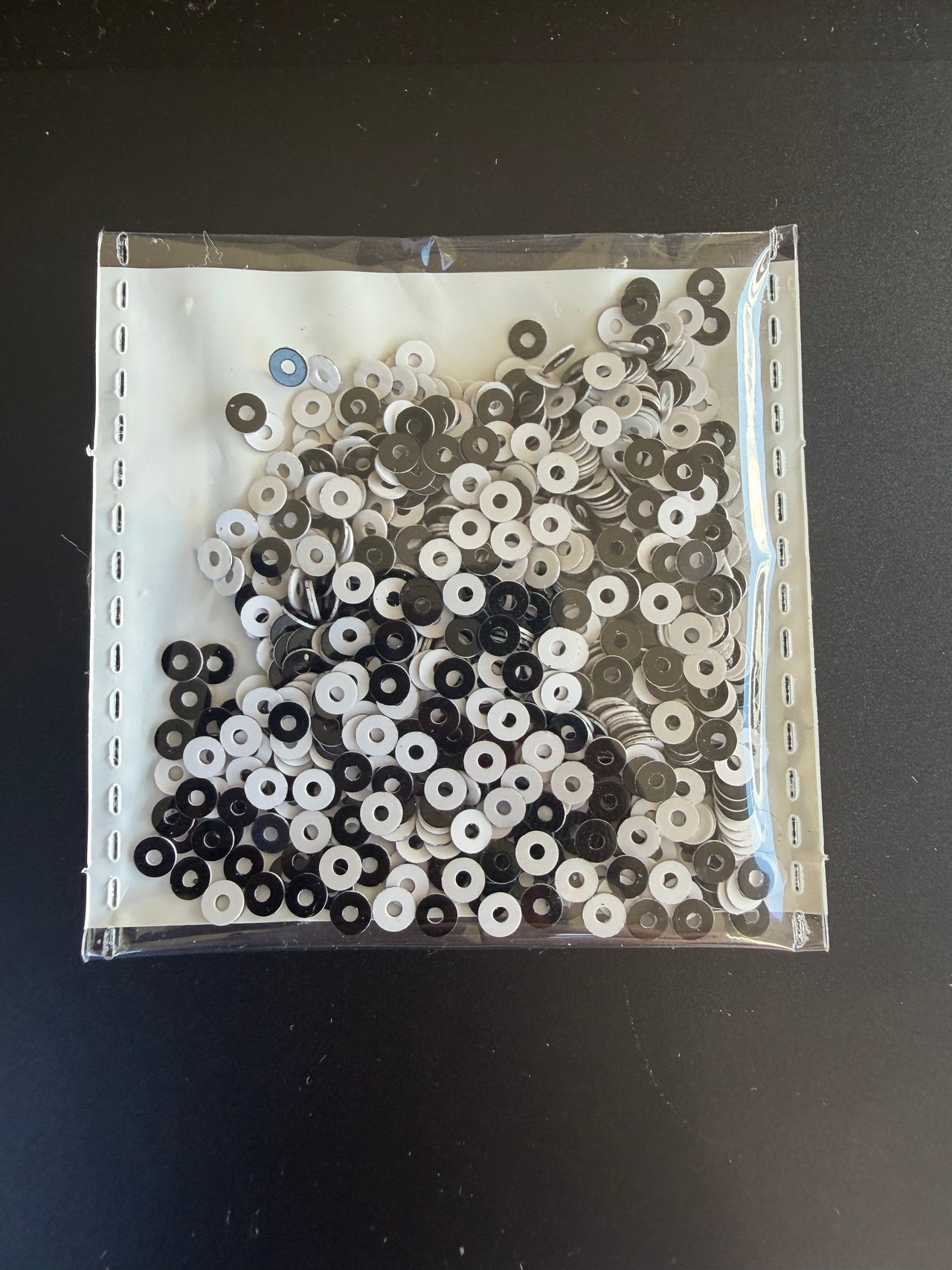 White & Black Sequins - Round