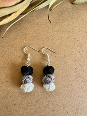 Black & White Ball Earrings – EM010